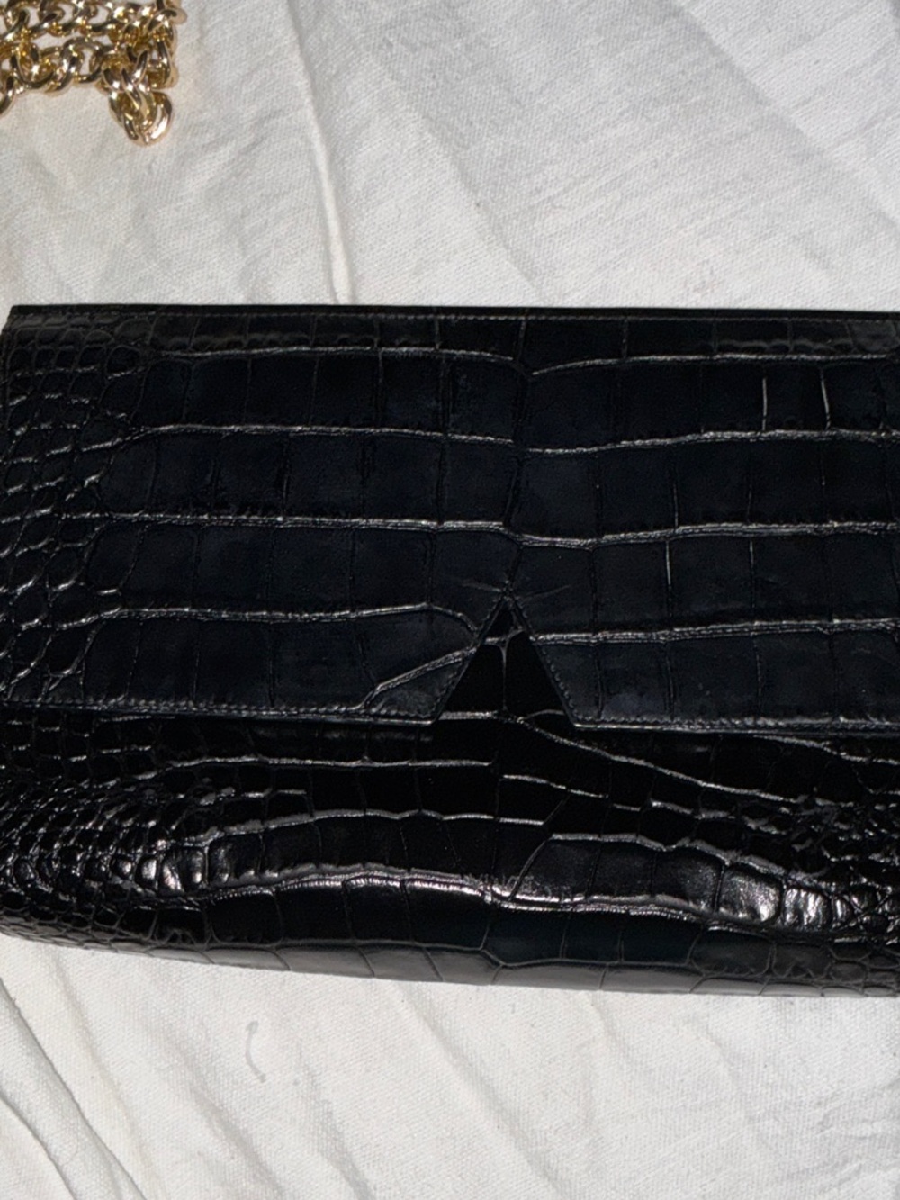 NWOTVince Camuto Black Croc-Embossed Shoulder Bag with Gold Chain Strap - Picture 2 of 7